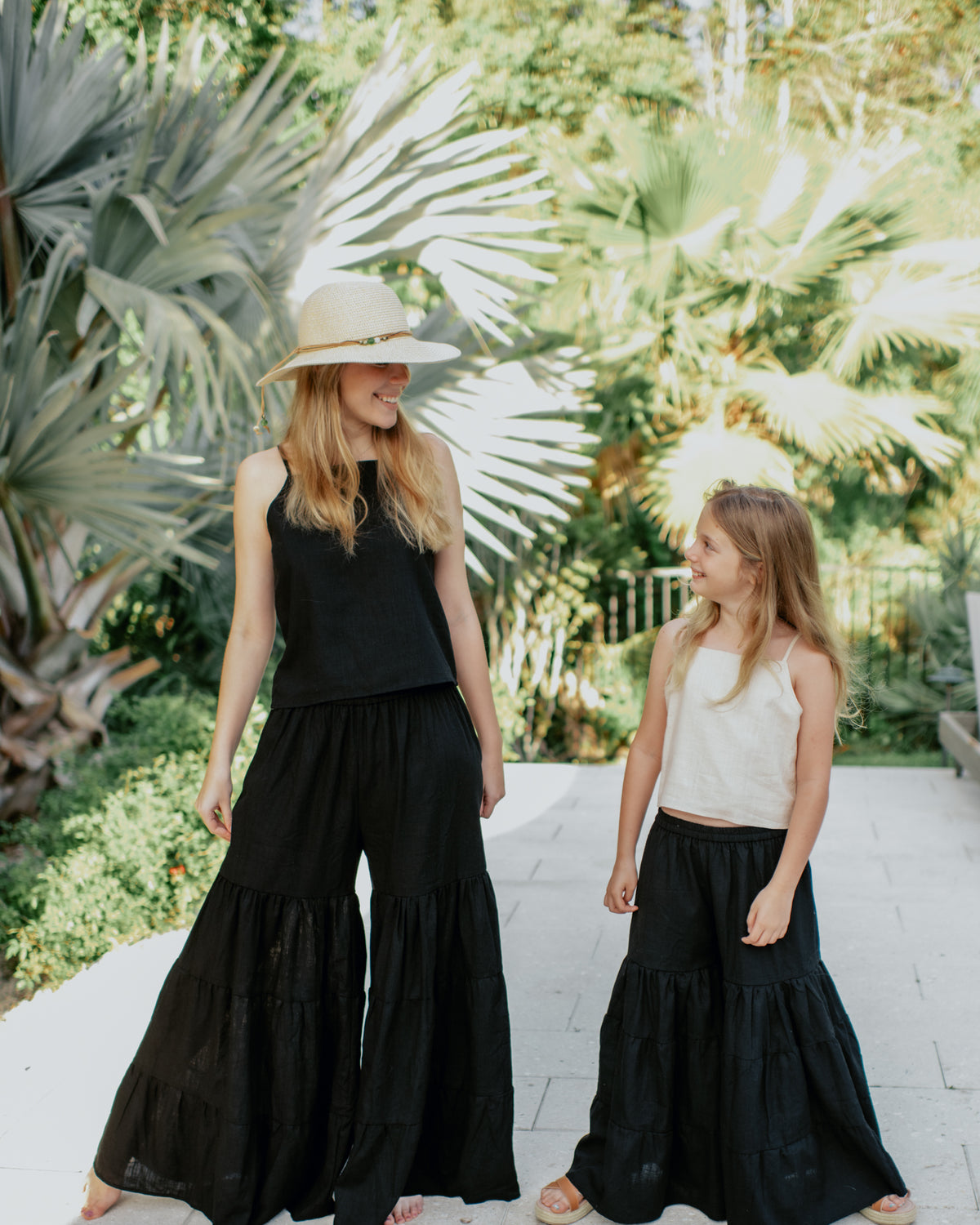 INDIE BLUE Women Women's Bella Maxi Pants (black soft linen)