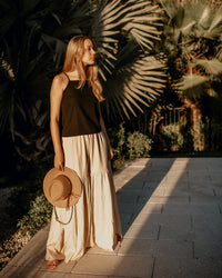 INDIE BLUE Women Women's Cassie Top (black soft linen)