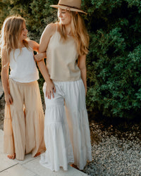 INDIE BLUE Women Women's Cassie Top (almond soft linen)