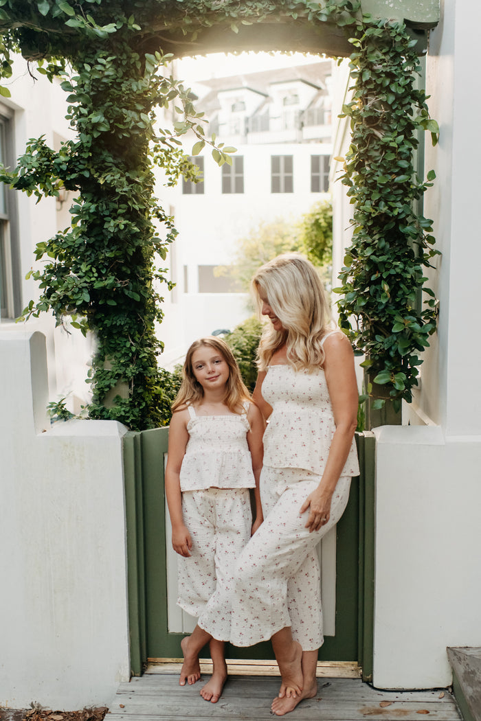 INDIE BLUE Sets Eden Top & Capris Set (soft floral)