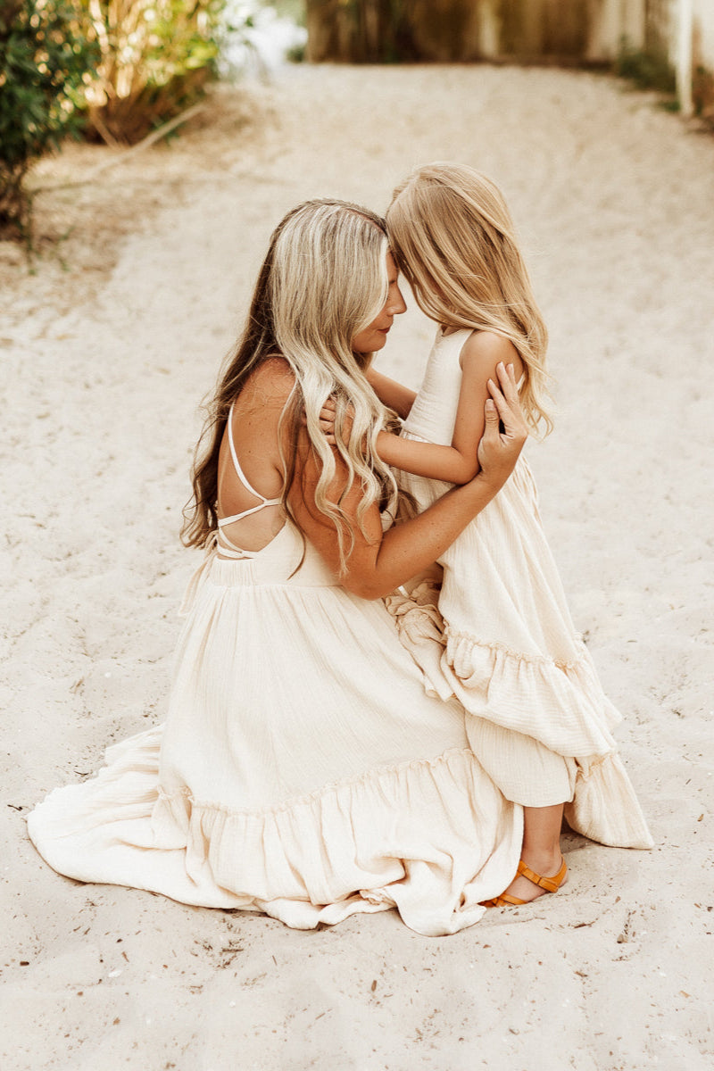 INDIE BLUE Women Women's Wendy Dress (sand muslin)