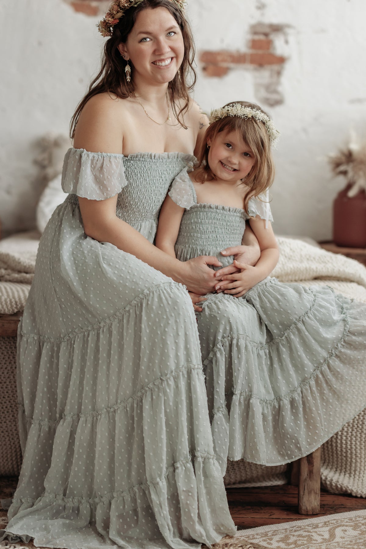 INDIE BLUE Women Women's Marabella Dress (sage swiss dot)