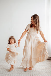 INDIE BLUE Women Women's Winnie Lace Dress (natural)