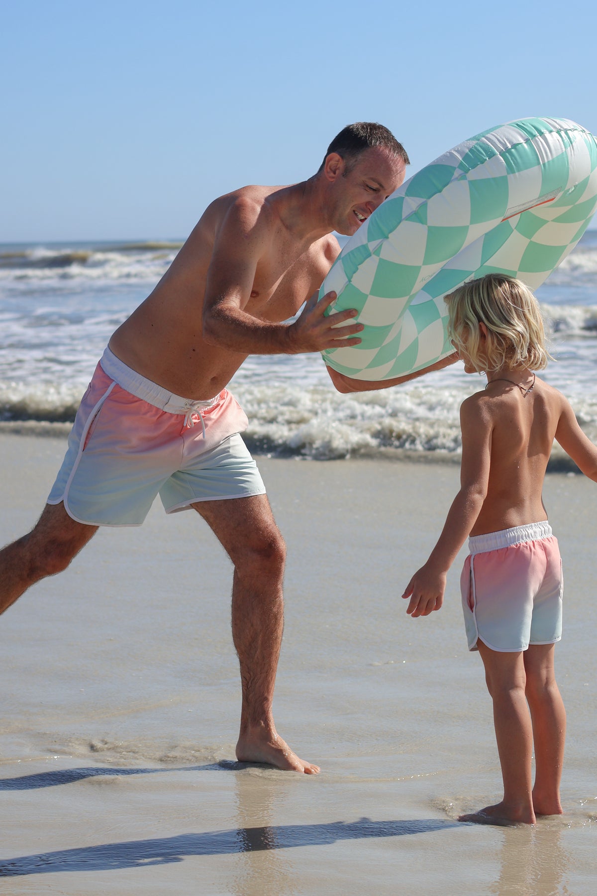 INDIE BLUE SWIM Men's Surf Shorts (sundown ombre)