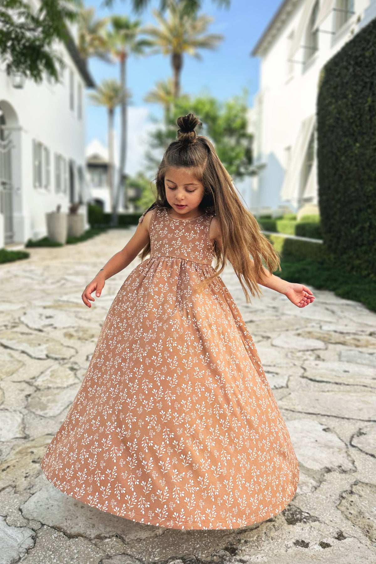 INDIE BLUE Dresses Liza Maxi Dress (cocoa sprigs)