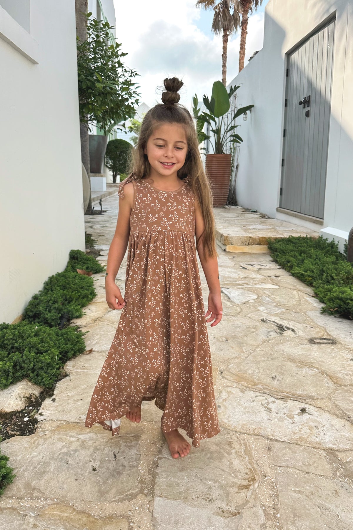 INDIE BLUE Dresses Liza Maxi Dress (cocoa sprigs)