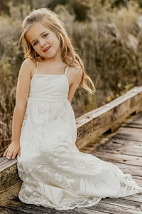 INDIE BLUE Dresses Phoebe Lace Dress (ivory)