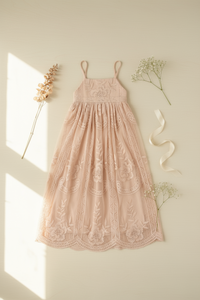 INDIE BLUE Dresses Madeline Lace Dress (natural pink)