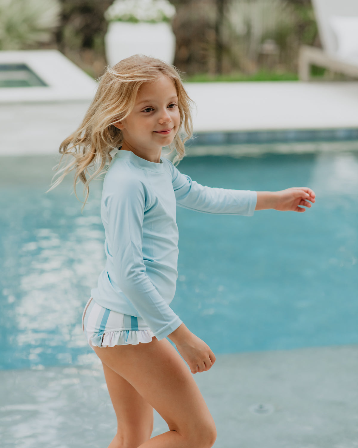 INDIE BLUE SWIM Rashguard (sky) FINAL SALE