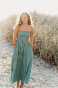 Women's Riley Day Dress (jade linen)