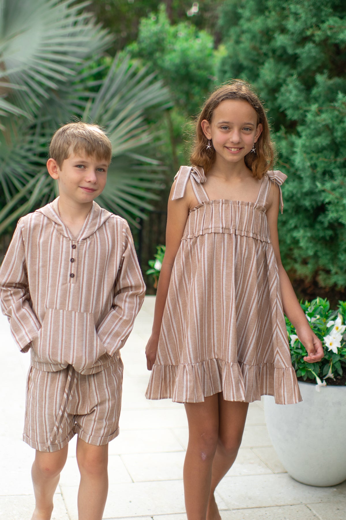 Knox Shorts (mocha stripe linen)