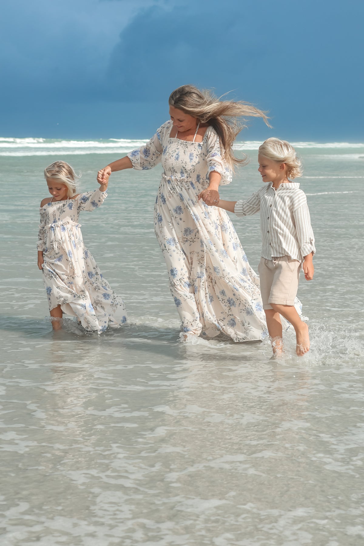 INDIE BLUE Women Women's Pippa Maxi (floral blue chiffon)