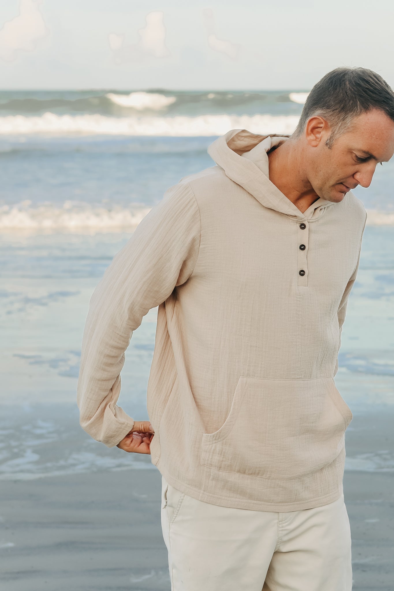 Men's Knox Hoodie (latte muslin) – INDIE BLUE