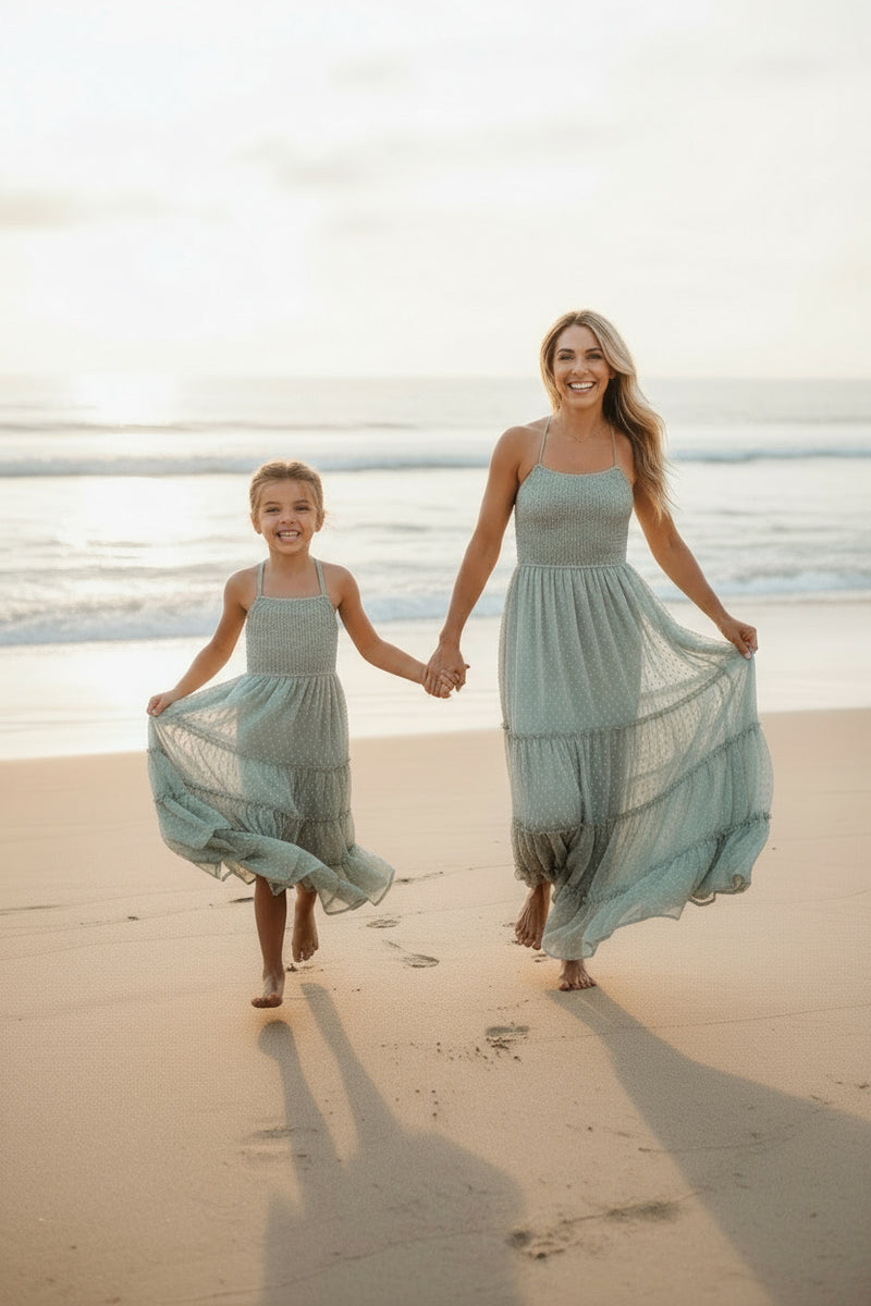 INDIE BLUE Women Women's Vera Flow Dress (sage swiss dot)