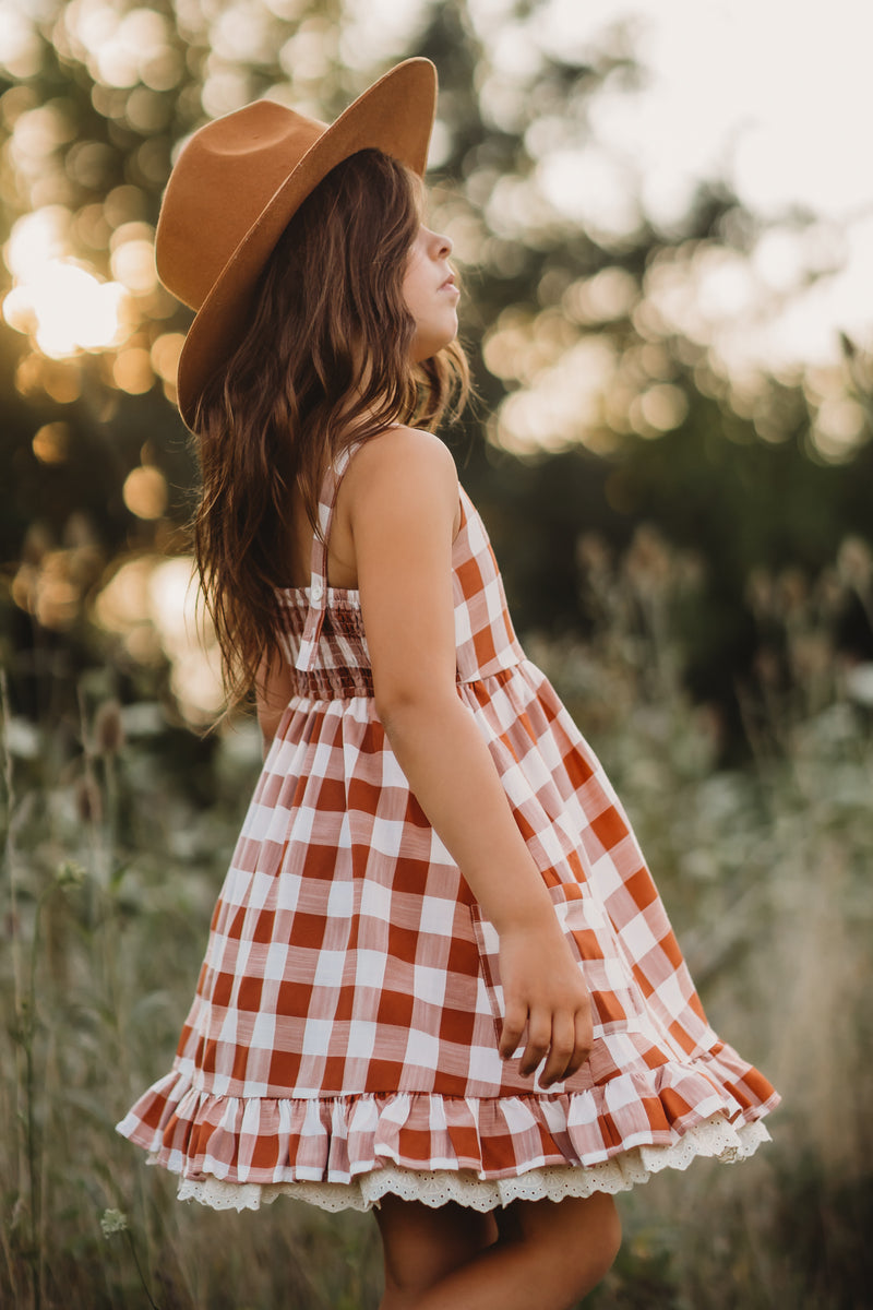 Tilly Pocket Dress (checkered spice)