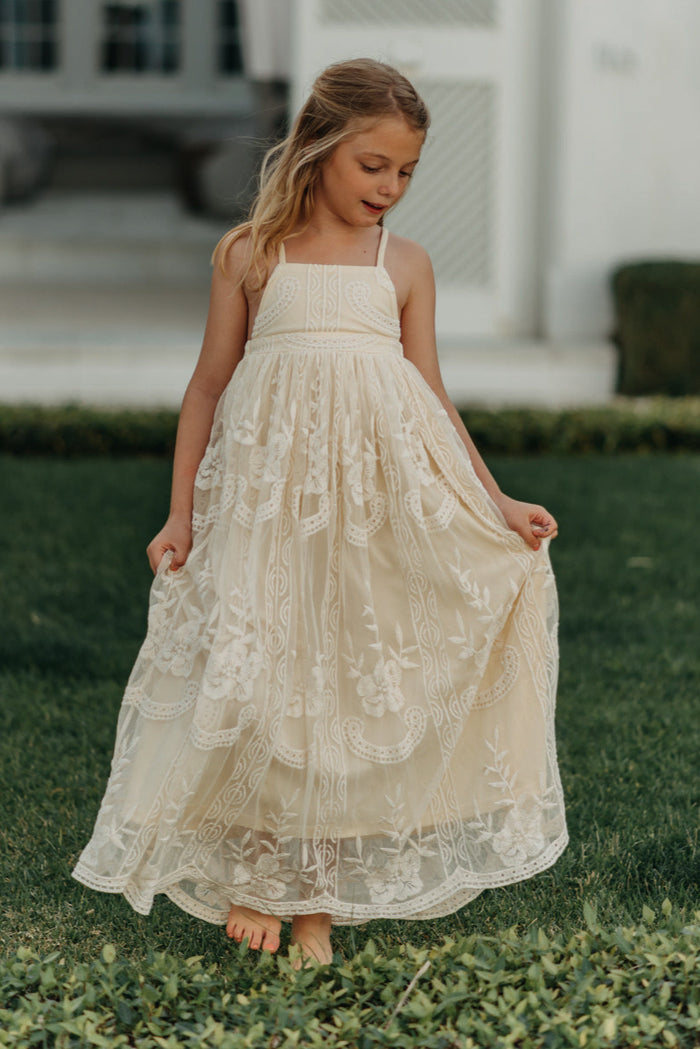 Madeline Lace Dress (ivory)