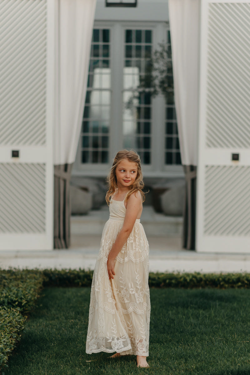 Madeline Lace Dress (ivory)