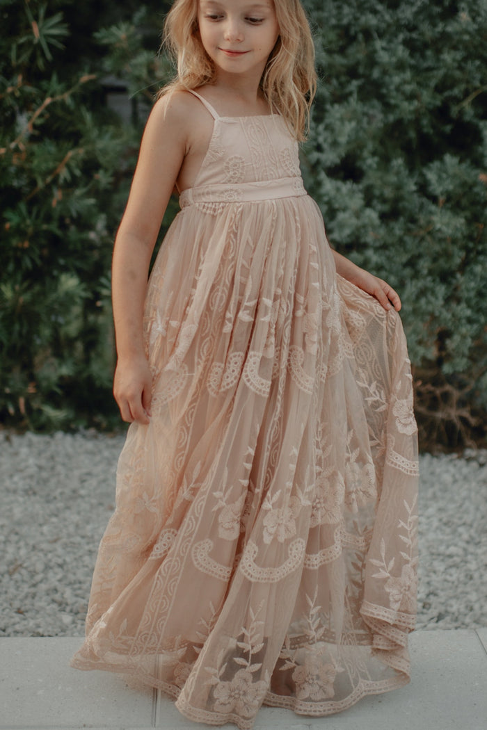 Madeline Lace Dress (natural pink)