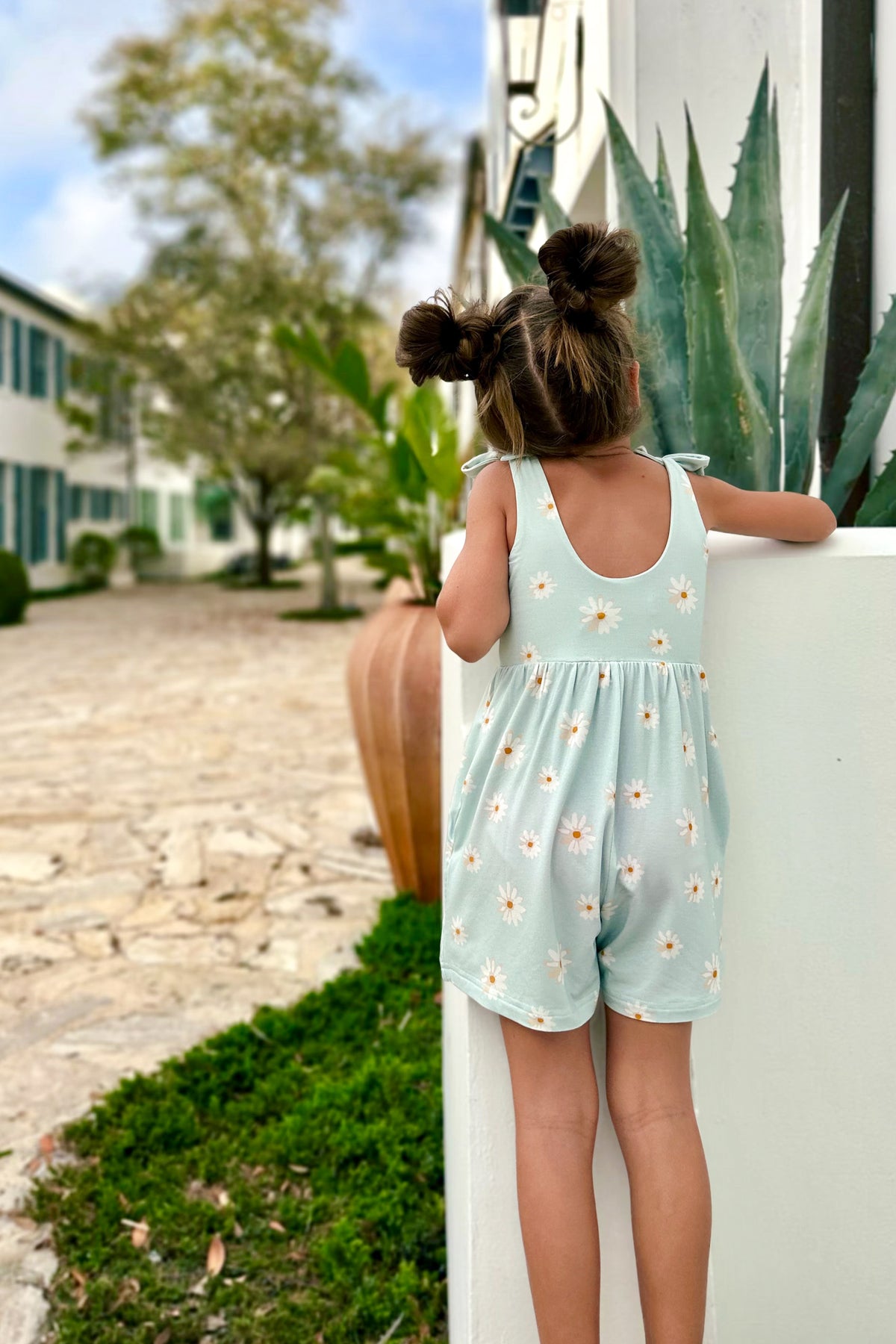 Rita Shortie Romper (daisy)