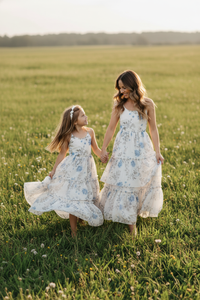 INDIE BLUE Women Women's Wendy Dress (floral blue chiffon)