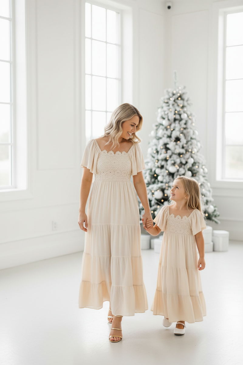 INDIE BLUE Women Women's Winnie Lace Dress (natural)