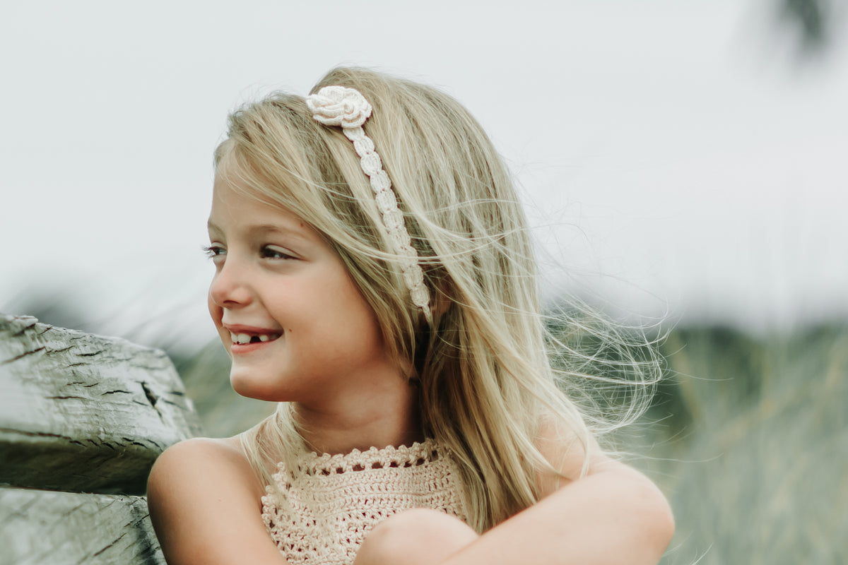 Small Flower Crochet Headband (cream)