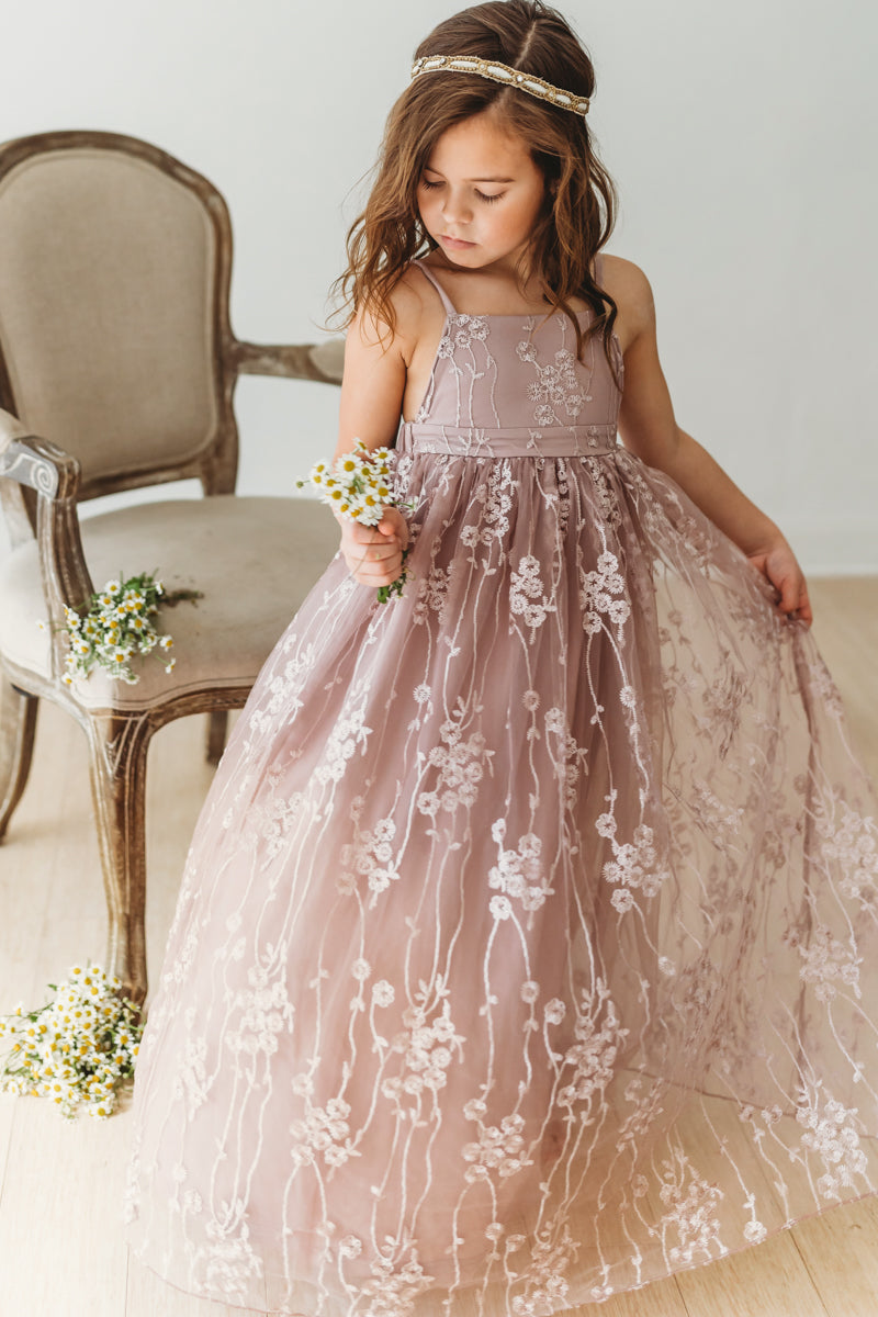 Fiona Lace Dress (lavender pink) INDIE BLUE Fiona Lace Dress (lavender pink) INDIE BLUE